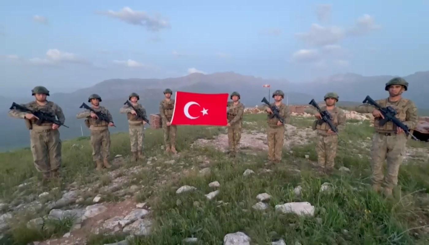 Nerede Olursak Olalım, Vatan ve Millet Nöbetinde Kalbimiz Daima Annelerimizle